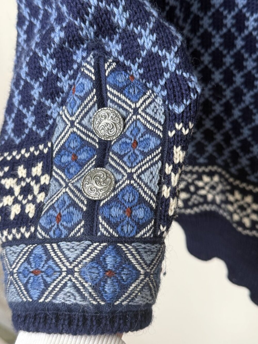 Dale of Norway Wool Cardigan Nordic Sweater Blue Fair Isle Toggle Clasp S - Picture 8 of 8
